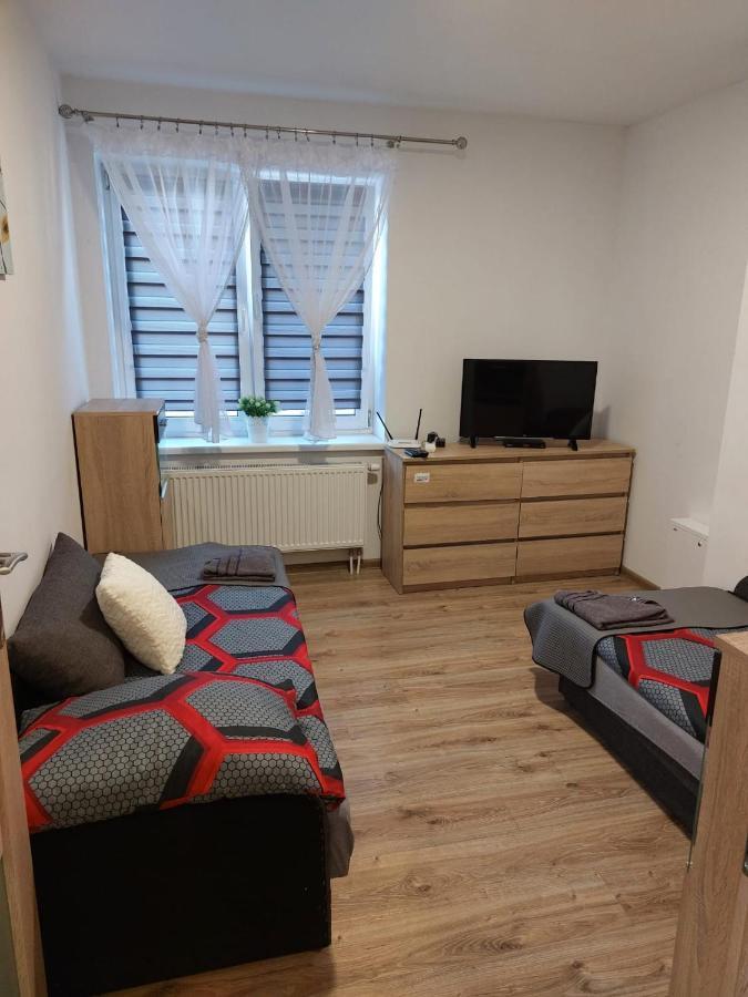 Noclegi U Moniki Janowiec Wielkopolski Exteriör bild